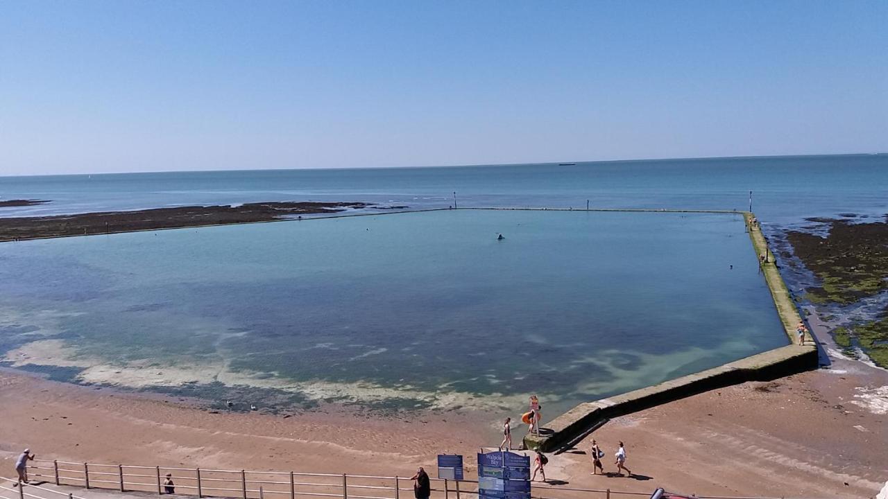 The Get Away Appartement Margate Buitenkant foto